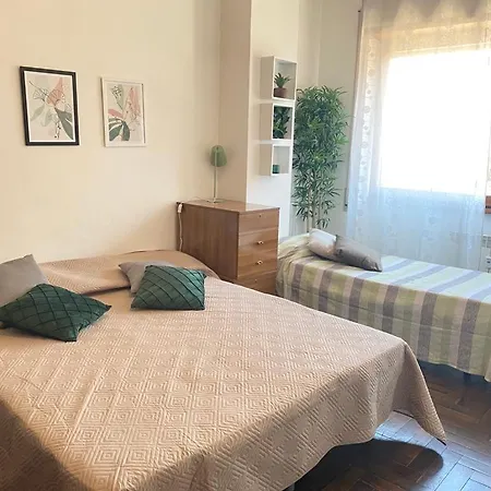 The Italian House In A Pochi Passi Dalla Metro A Apartamento *