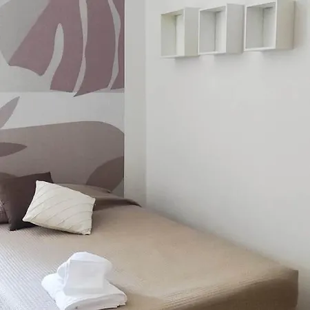 The Italian House In A Pochi Passi Dalla Metro A Apartamento