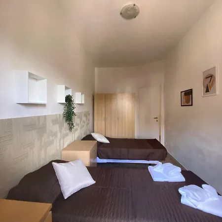The Italian House In A Pochi Passi Dalla Metro A Apartment Rom