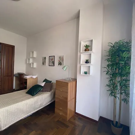 Apartment The Italian House In A Pochi Passi Dalla Metro A Rome