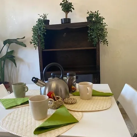 The Italian House In A Pochi Passi Dalla Metro A Apartment
