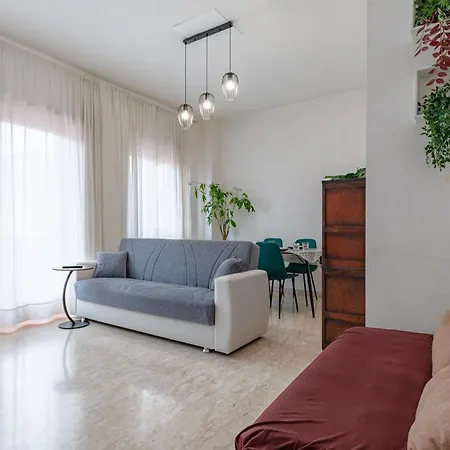 Апартаменты The Italian House In A Pochi Passi Dalla Metro A Рим